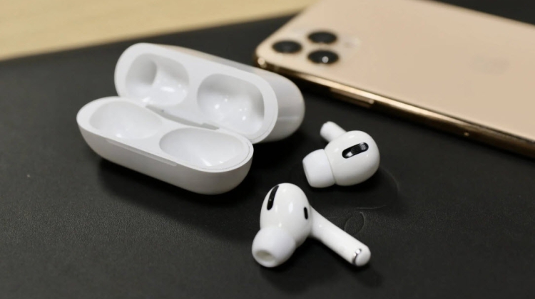 USB-C ของ Apple อาจมาพร้อม AirPods และ iPhone 15 เลย